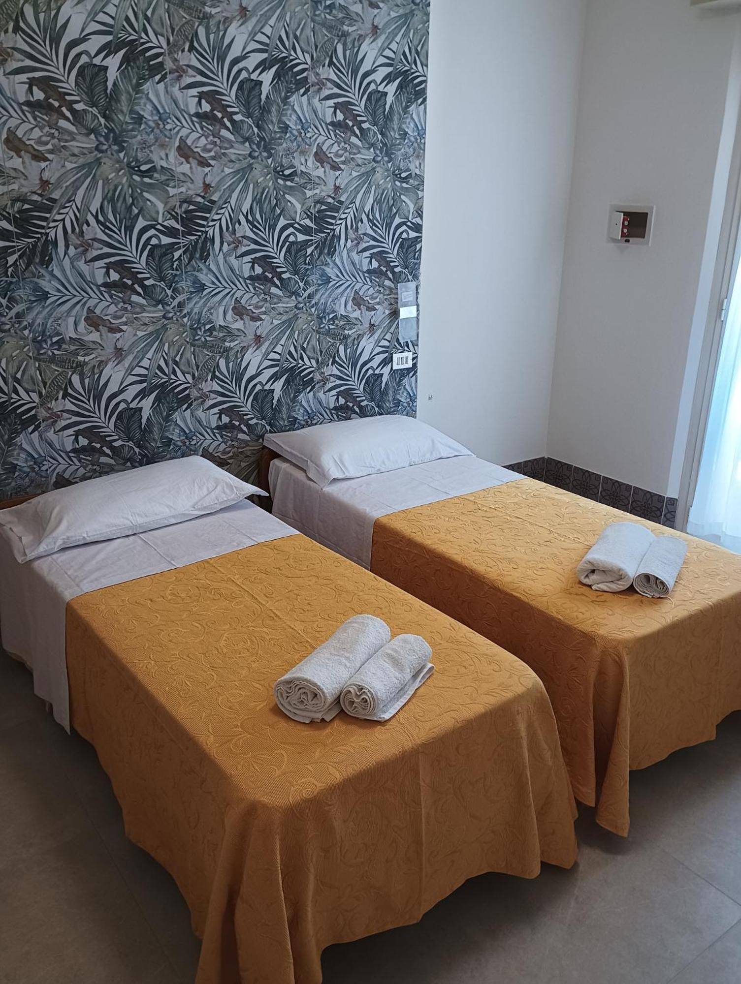 Hotel Carlo Hotel 2*